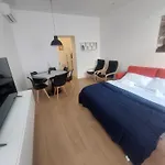 Snapstay 6 Posti Letto * Terst