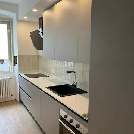 Apartment Snapstay 6 Posti Letto Trieste